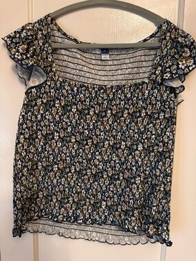 Old Navy Navy Floral Smocked Flutter Sleeve Top